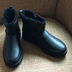 NWT beautiful Ugg leather and shearling boots